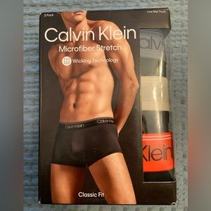 Calvin Klein Men's (X-LARGE) MICROFIBER‎ STRETCH WICKING TECH LOW RISE TRUNKS